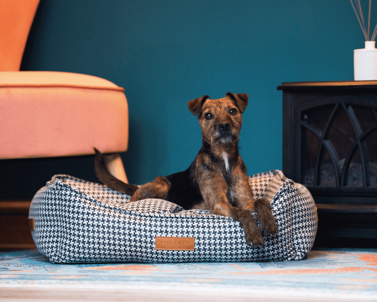 Kensington Houndstooth Bolster Dog Bed