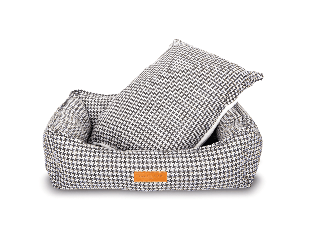 Kensington Houndstooth Bolster Dog Bed